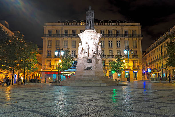 istock Night-lit  statue in Lisbon, Portugal 477341055