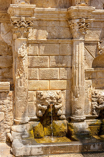 istock Rimondi fountain. Rethymno. Crete, Greece 477342642