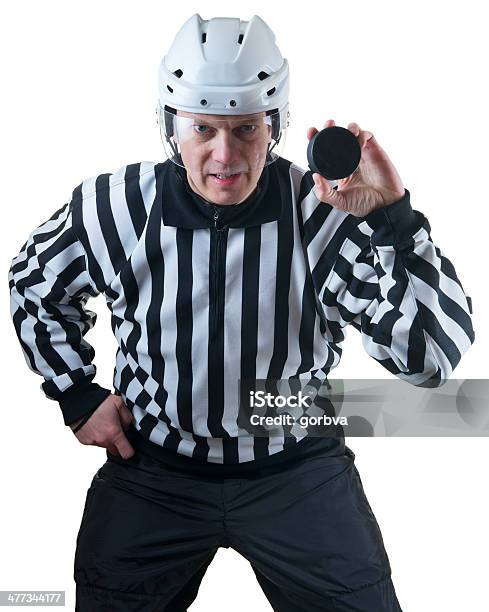 Hockey Referee Z Puck - zdjęcia stockowe i więcej obrazów Lód - Lód, Sędzia - Działacz sportowy, Granie
