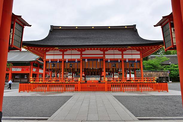 outer culto hall de santuário fushimi inari, kyoto - toyotomi hideyoshi - fotografias e filmes do acervo