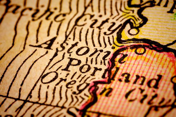 istock Astoria, Oregon on an Antique map 477369010