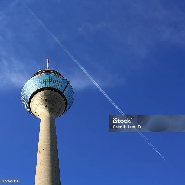 Düsseldorf Rheinturm Aus Stockfoto und mehr Bilder von Flugzeug - Flugzeug, Sendeturm, Architektur