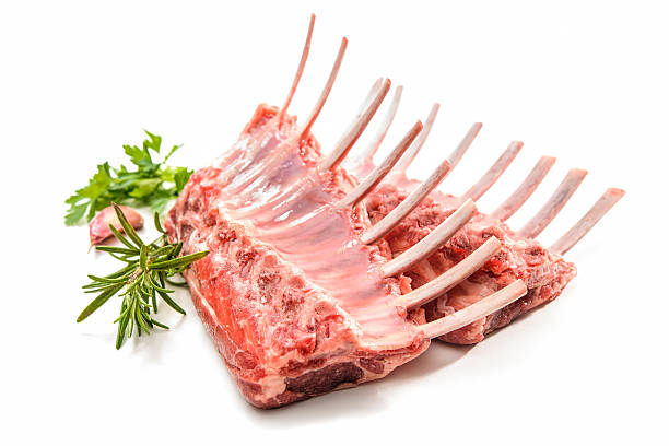 стоек ягненка - frenched rack of lamb стоковые фото и изображения