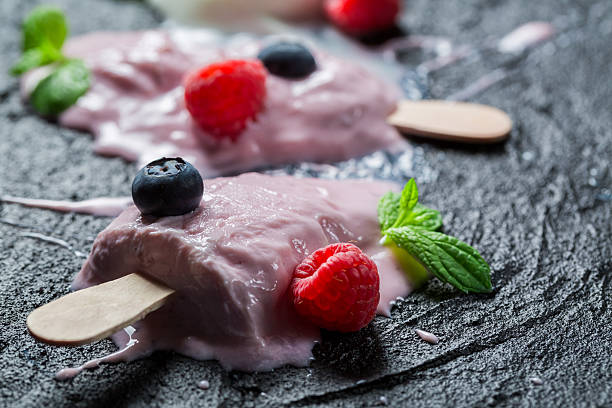 istock Sweet ice cream with fruity yogurt 477398138