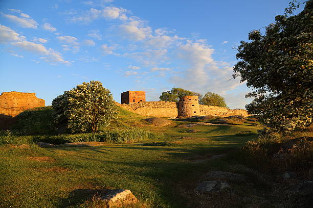 hammershus et forteresse ruines du château - hammershus bornholm island denmark island photos et images de collection