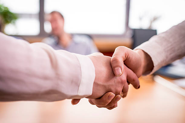 istock Closing the Deal 477433884