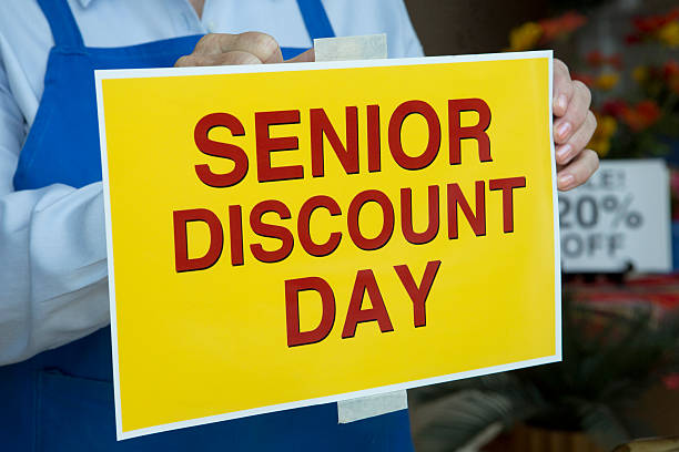 istock Senior Discount Retail Sign 477434112