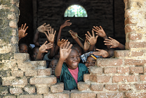 say hello África, de los niños de escuela photo