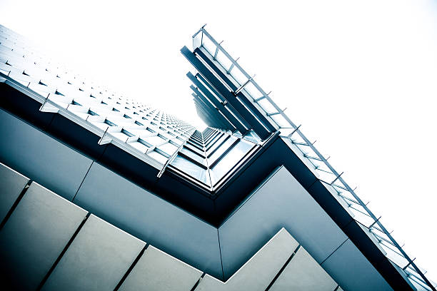 padrão moderno e texturas em londres, distrito financeiro - city of london office building construction architecture imagens e fotografias de stock