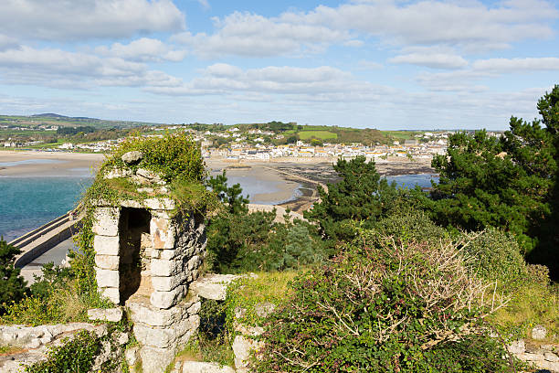 vue de st michaels mount marazion cornwall angleterre royaume-uni - cornwall england uk england st michaels mount photos et images de collection