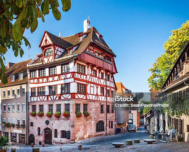 Old Calles De Nuremberg Foto de stock y más banco de imágenes de Núremberg - Núremberg, Alberto Durero, Casa