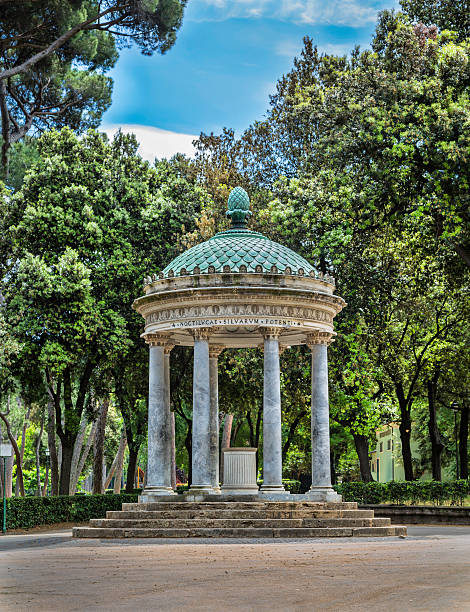 보르게세 공원 가이엔, 다아나 왜고너의 관자놀이, 로마, 이탈리아 - villa borghese 뉴스 사진 이미지