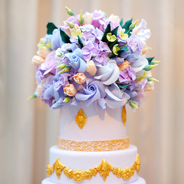 istock Delicious luxury white wedding or birthday cake 477513782