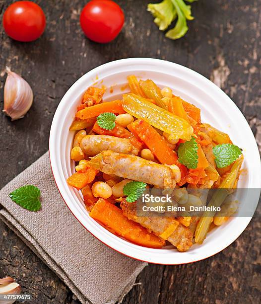 Spezzatino Con Salsicce Marocchine - Fotografie stock e altre immagini di Aglio - Alliacee - Aglio - Alliacee, Alimentazione sana, Antipasto