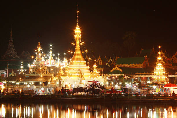 istock Jong Khum Jong Klang temple, Mae Hong Son Thailand 477533624