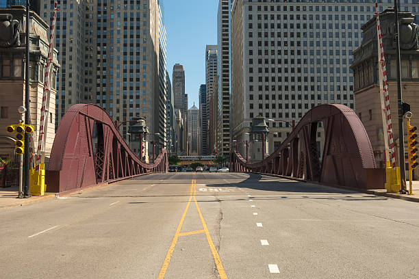 lasalle street bridge - lasalle street photos et images de collection