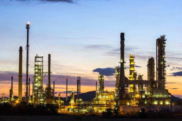 istock Oil refinery factory 477557246