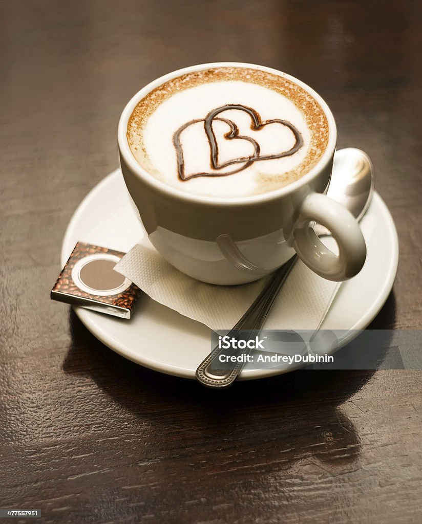 Một Tách Cà Phê Cappuccino Với Hình Trái Tim Caramel Nền Gỗ Hình ...