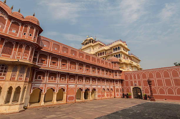 джайпур городской дворец - jaipur amber fort column amber palace стоковые фото и изображения