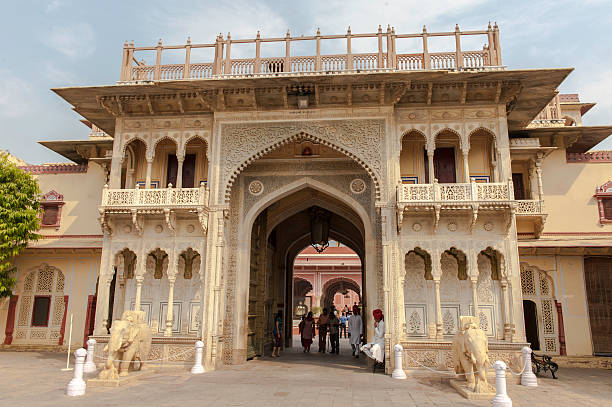 시티 팰리스 자이푸르 - jaipur amber fort column amber palace 뉴스 사진 이미지