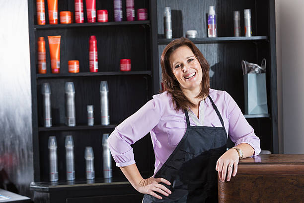 istock Woman working in beauty products store 477593579