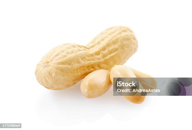 Amendoins - Fotografias de stock e mais imagens de Alimentação Saudável - Alimentação Saudável, Amendoim - Alimento, Branco