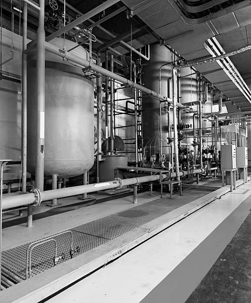 grande sala caldaia industriale - water heater boiler water pipe basement foto e immagini stock