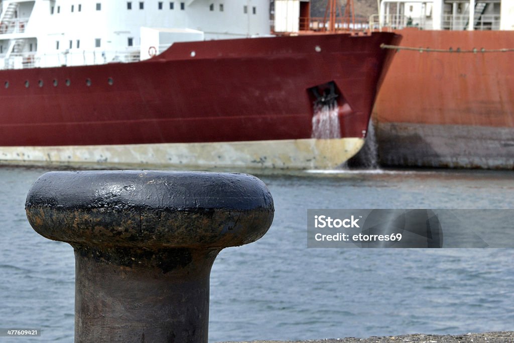 Barca a dock - Foto stock royalty-free di Affari