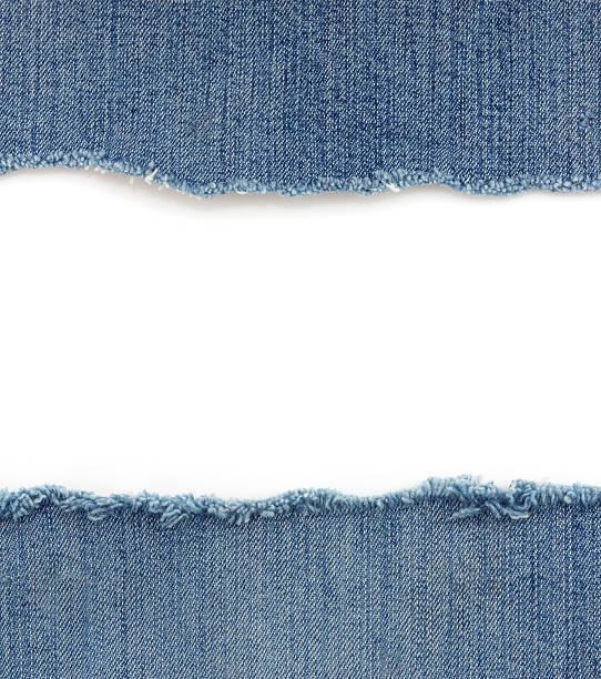 jeans blu su bianco - denim foto e immagini stock