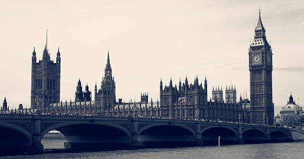 istock Big Ben and Parliament vintage 477631374