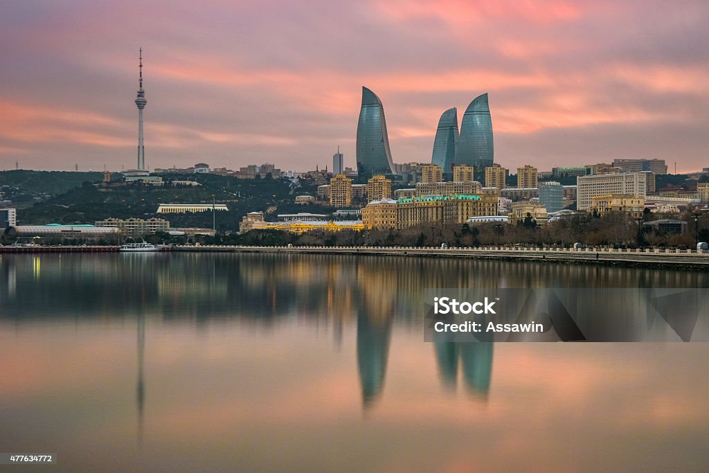 Panorama sur le boulevard en front de mer de Baku, Azerbaïdjan - Photo de Bakou libre de droits