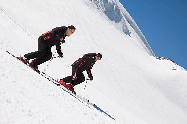 narciarstwo-sport zimowy - winter friendship france italy zdjęcia i obrazy z banku zdjęć