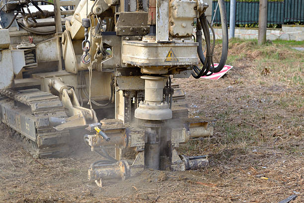 pozzo trivellato per test del suolo - drilling rig oilfield drill drilling foto e immagini stock