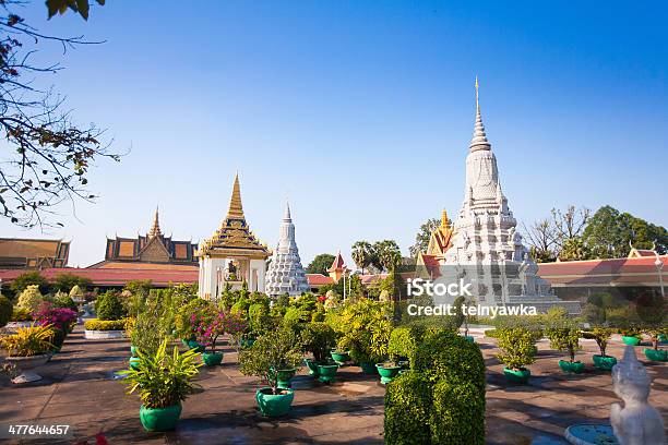 Королевский Дворец В Пномпене — стоковые фотографии и другие картинки Азия - Азия, Архитектура, Будда