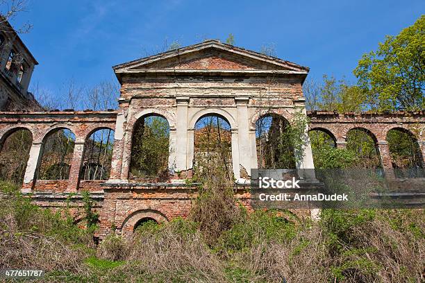 Fassade Einem Zerstörten Gebäude Stockfoto und mehr Bilder von Abbrechen - Abbrechen, Alt, Altertümlich