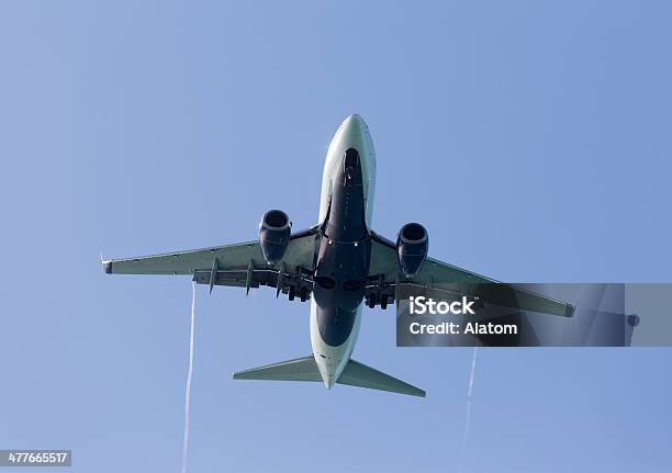 Foto de Avião De Abaixo e mais fotos de stock de Acima - Acima, Aterrissar, Avião