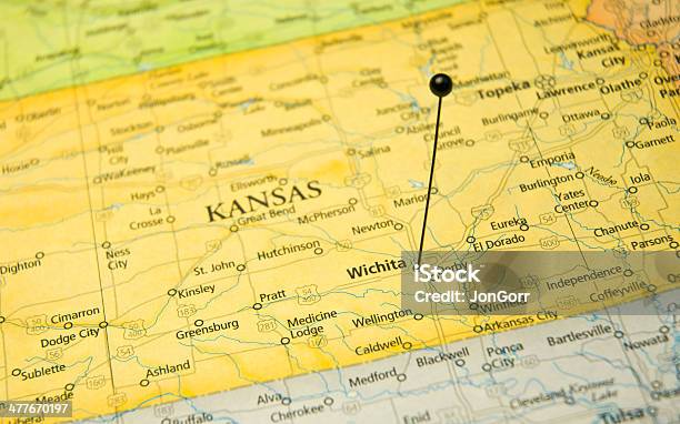 Detalle Mapa De Viajes De Wichita Kansas Con Mapa De Pin Foto de stock y más banco de imágenes de Kansas