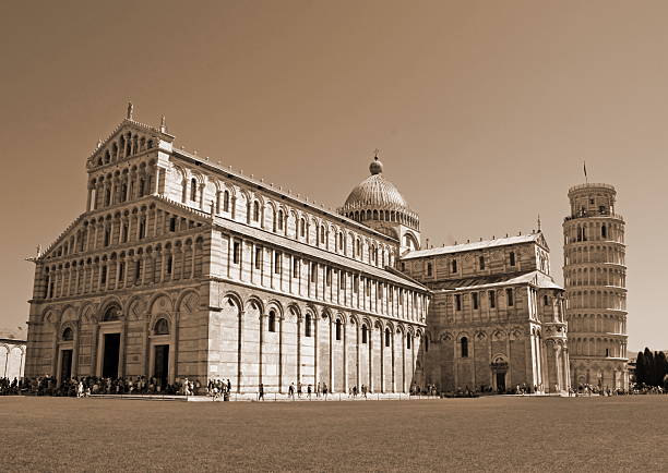 istock Cathedral and the leaning tower of Pisa 477693623