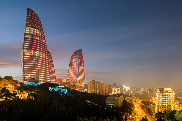 llama towers en 3 de febrero en azerbaiyán - azerbaiyán fotografías e imágenes de stock