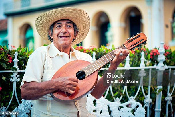 Foto de Músico Com Bandolim e mais fotos de stock de Cuba - Grandes Antilhas - Cuba - Grandes Antilhas, Homens, Camisas