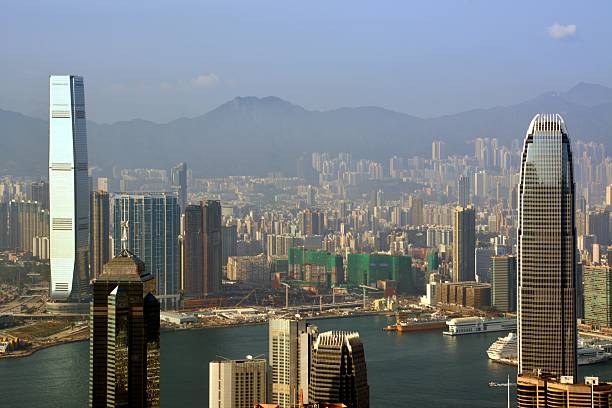 hong kong cityscape от пик виктория - admiralty bay стоковые фото и изображения