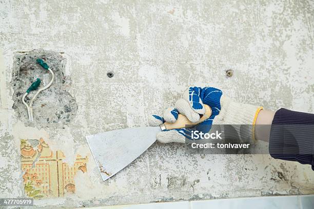Farbpalette Messer In Der Hand Stockfoto und mehr Bilder von Fugenpistole - Fugenpistole, Kelle - Handwerk und Garten, Arbeiter