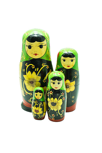 グリーン matryoshka 人形(ロシア人形）白で分離 - babushka russian nesting doll doll green ストックフォトと画像