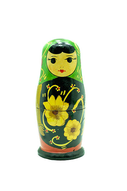 グリーン matryoshka 人形(ロシア人形）白で分離 - babushka russian nesting doll doll green ストックフォトと画像