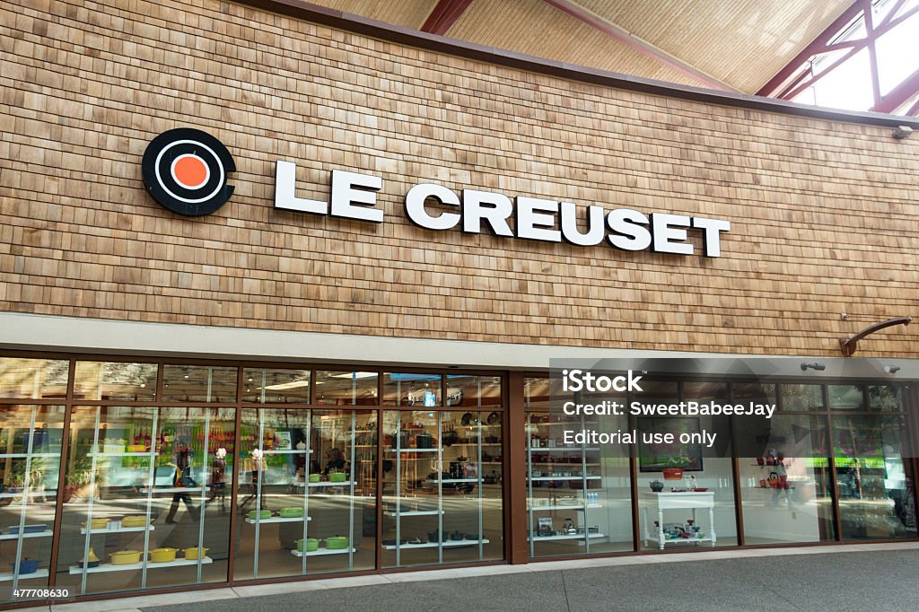 Le Creuset Outlet Store Stock Photo - Download Image Now - 2015, Business,  Casserole Dish - iStock