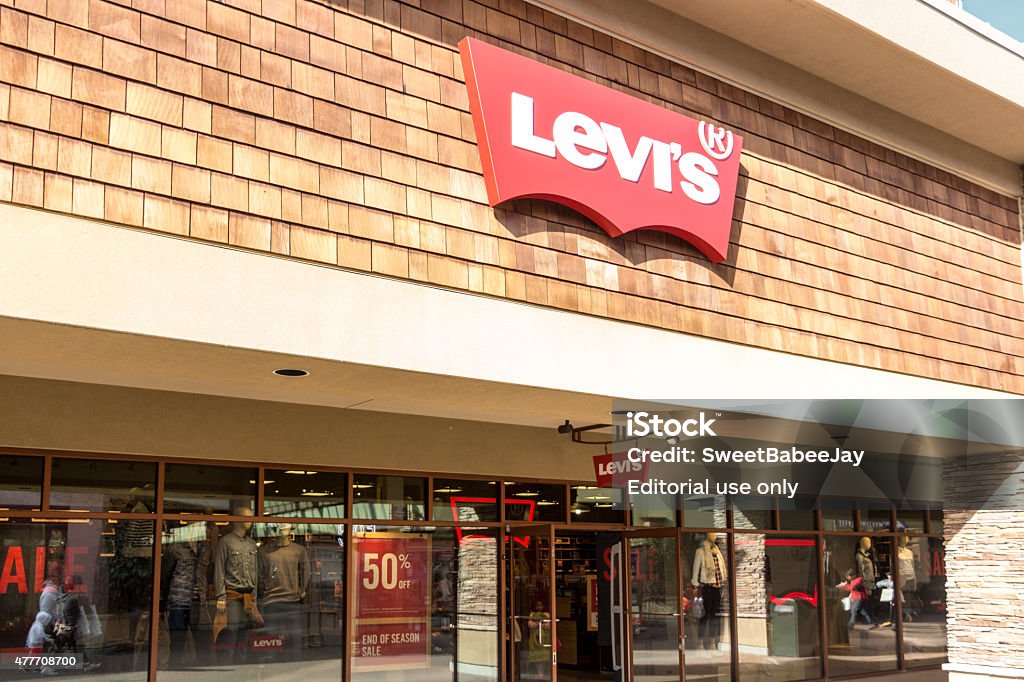 Levis Outlet Store Stock Photo - Download Image Now - Levi's, Jeans, Store iStock