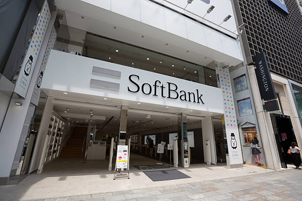 softbank flagship-store in japan - chuo ward stock-fotos und bilder