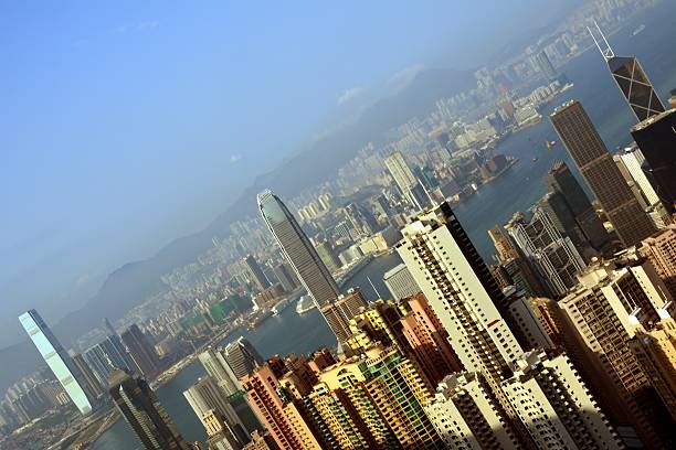 hong kong cityscape от пик виктория - admiralty bay стоковые фото и изображения