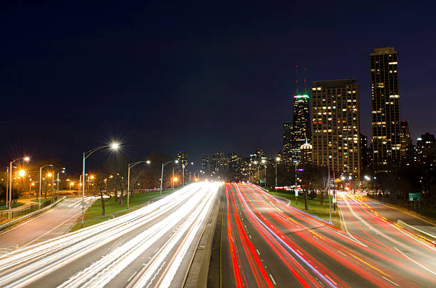 istock Chicago Lake Shore Drive Traffic 477717488