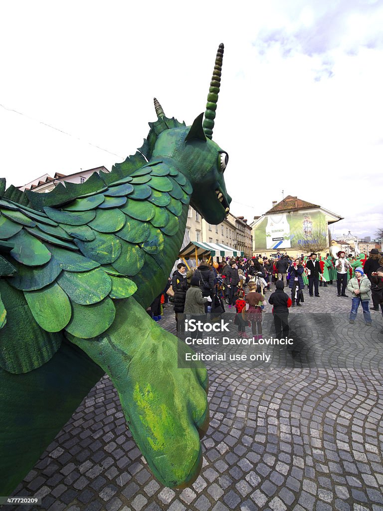 Dragon sur street - Photo de Aile d'animal libre de droits